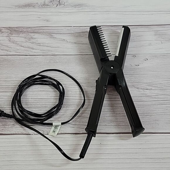 Conair Hair Straightener   - Picture 1 of 4
